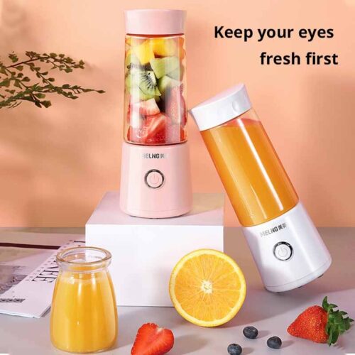 Image of a 300ml USB electric juicer, a mini portable blender, and multi-function juicer, perfect for blending and extracting fruits for smoothies and more.