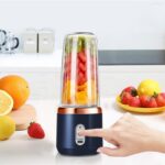 Portable Small Electric Juicer Stainless Steel Blade Juicer Cup Juicer Fruit Automatic Smoothie Blender Kitchen Tool