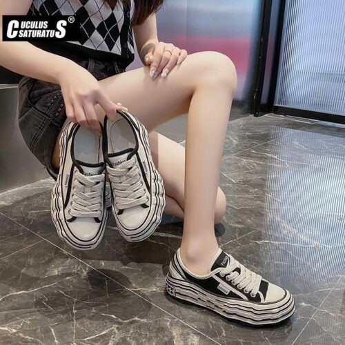 Women's canvas sneakers, Comfortable and versatile Casual footwear.