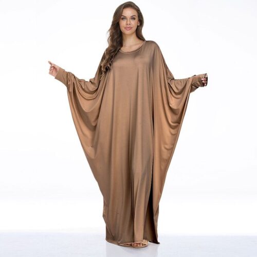 This abaya features a unique and stylish design, made with stretchable fabric for comfort and flexibility.