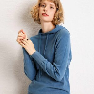 women's Latest Design of hooded sweater, a stylish and comfortable Warm and light weight hoody Sweater