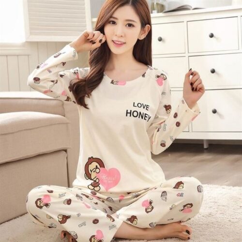 Spring Thin 2-Piece Pajama Set for Women. Comfortable and lightweight sleepwear for the spring season.
