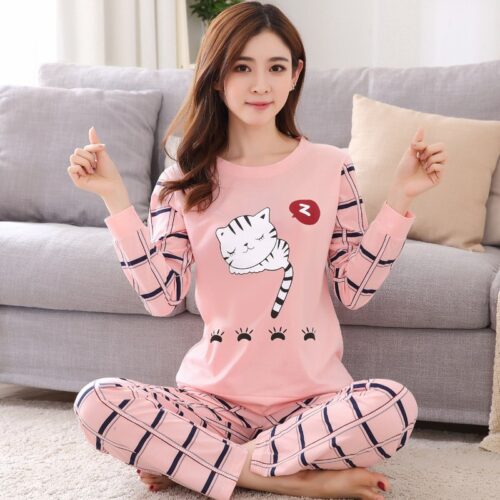 Spring Thin 2-Piece Pajama Set for Women. Comfortable and lightweight sleepwear for the spring season.