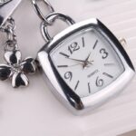 Women-Watches-with-Letters-Rhinestone-Inlaid-Chain-Bracelet-Flower-Pendant-Wrist-Watch-Ladies-Dress-Watches-Gift-4