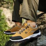 Men Hiking Shoes Outdoor Anti Slip Rubber Sole Mountain Sneakers Wear Resistant Boots Climbing Fashion and comfort