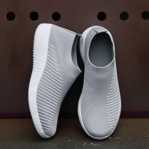 Slip-on walking sneakers, convenient and comfortable footwear