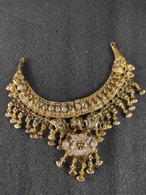 Artificial gold bridal jewellery design with this antique jewellery set is the perfect blend of traditional look